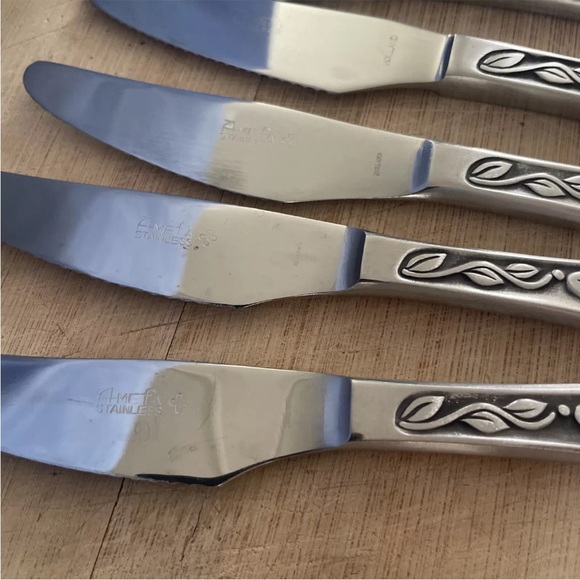 12 Pc Vintage Tulip Time by Amefa Stainless Steel | Dinner Knives EUC!! - Picture 3 of 3